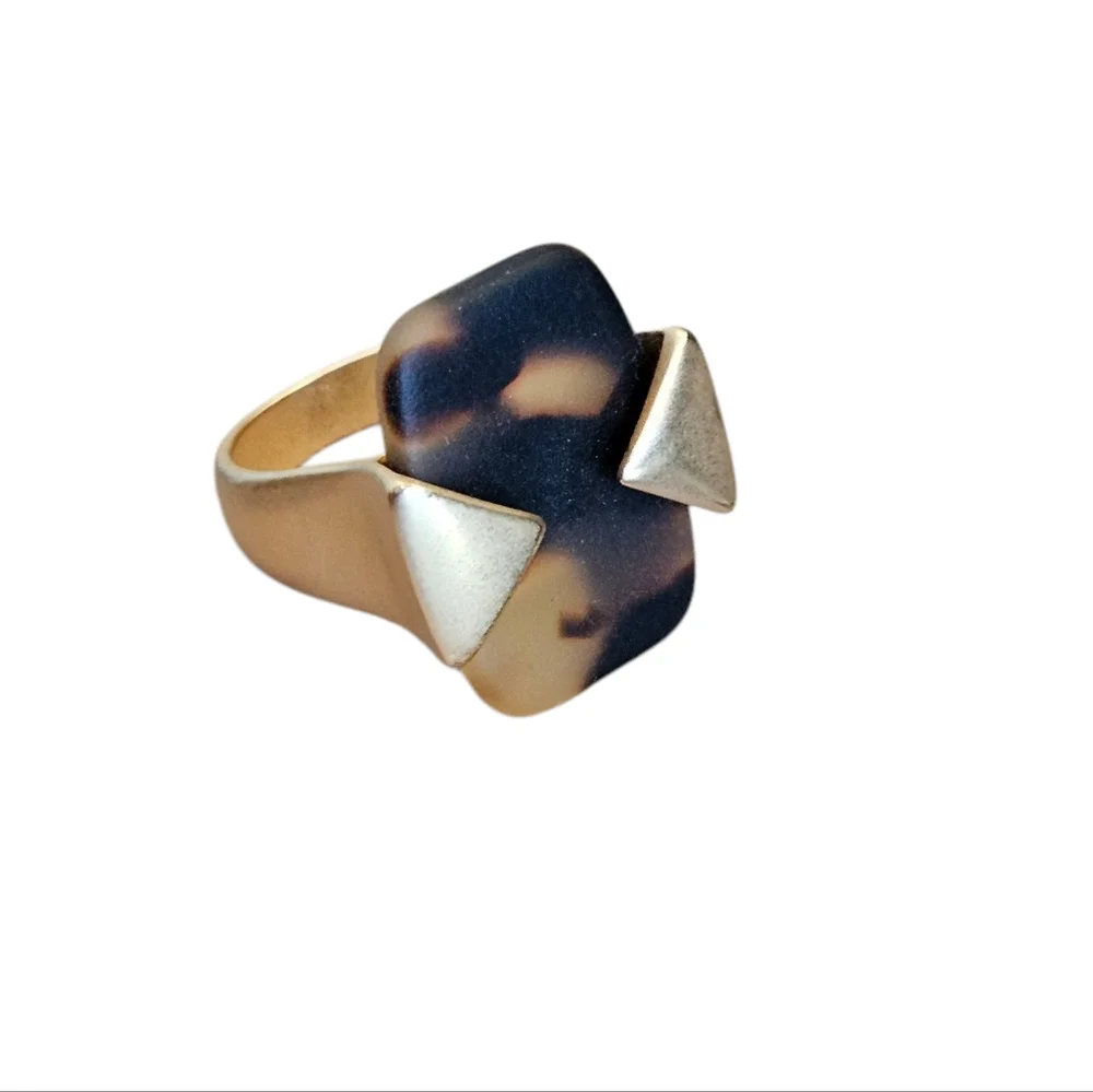 NWT - Gold and Tortiise Shell Geometric Ring - Size 8